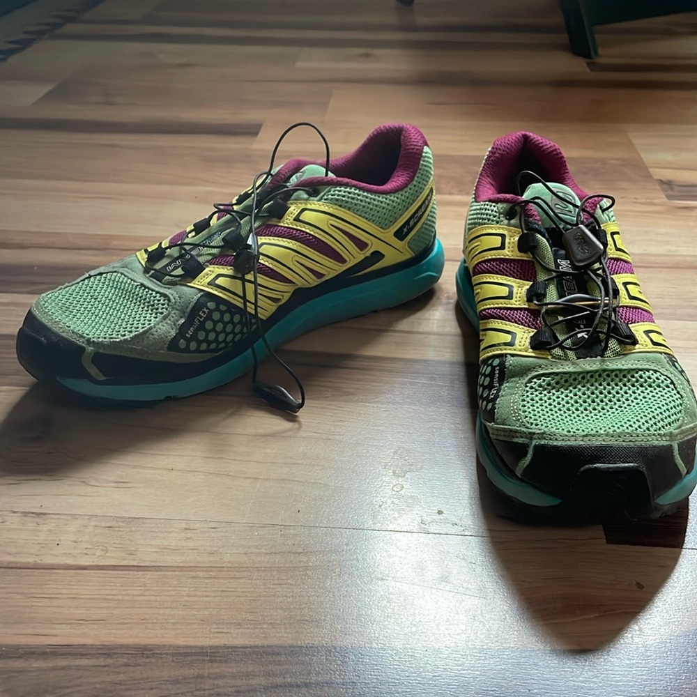 Salomone women’s recreation shoe. Size 10. Style: X-Scream city trail